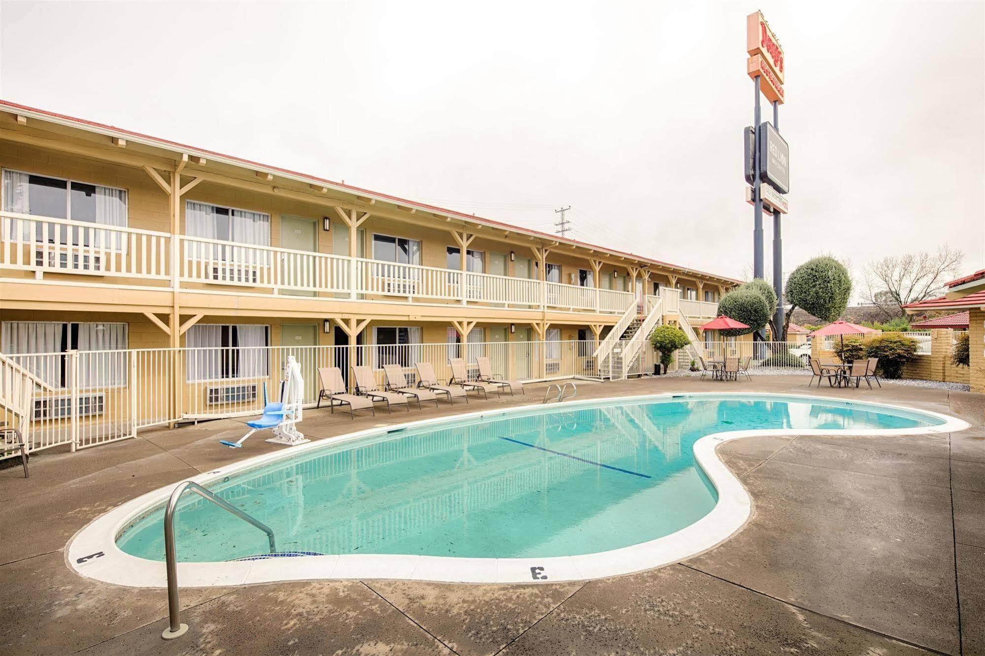 Red Lion Inn & Suites Redding Exterior foto